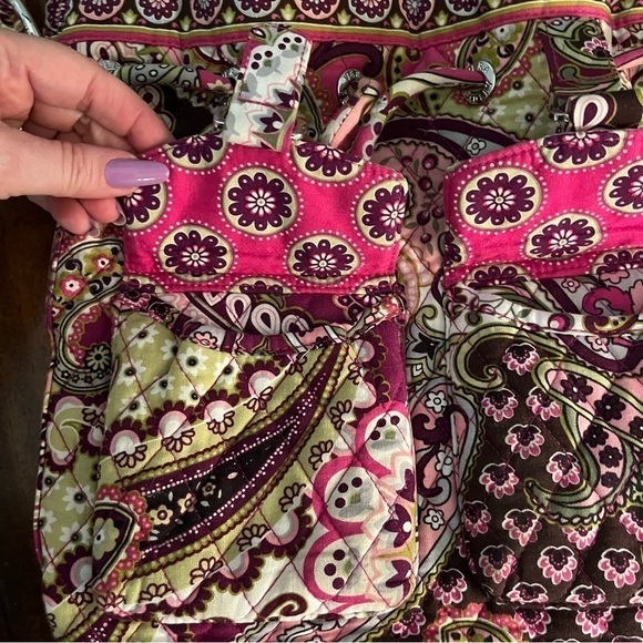 Vera Bradley medium crossbody, drawstring purse. - Picture 10 of 10
